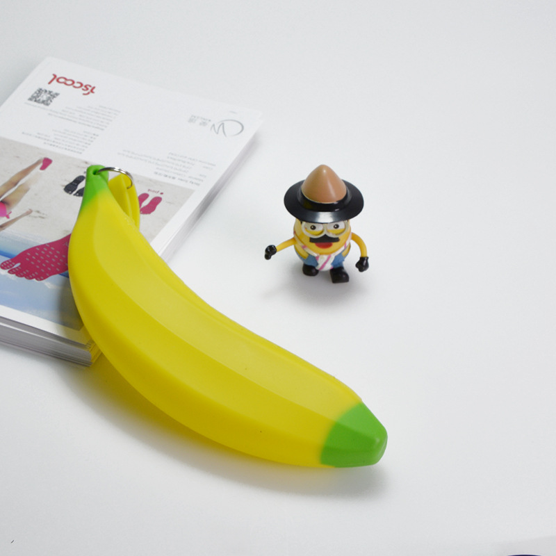 香蕉型硅胶零钱包详情描述